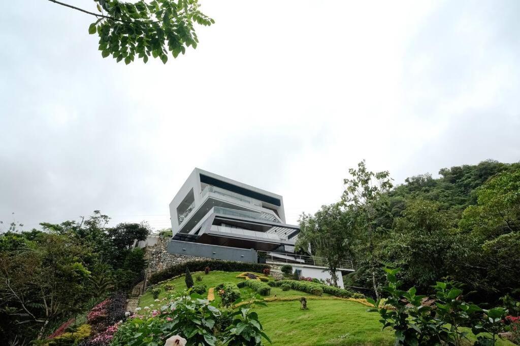 Ikigai Luxury Nature Lounge W/ Mountain View Villa Balamban Exterior photo